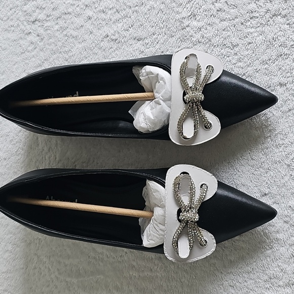 NWT Abound Gorgi Black Flat W Crystal Embellished Bow Size 7 - Picture 9 of 15